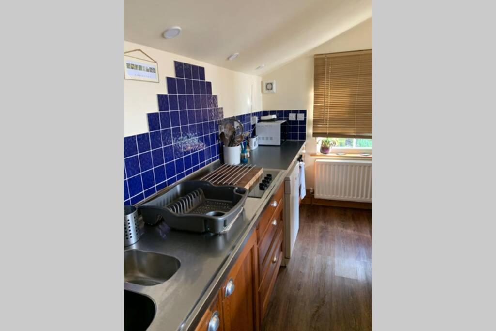 Hilltop Cottage Thropton Екстериор снимка