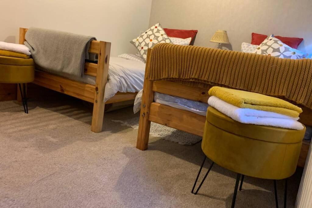 Hilltop Cottage Thropton Екстериор снимка